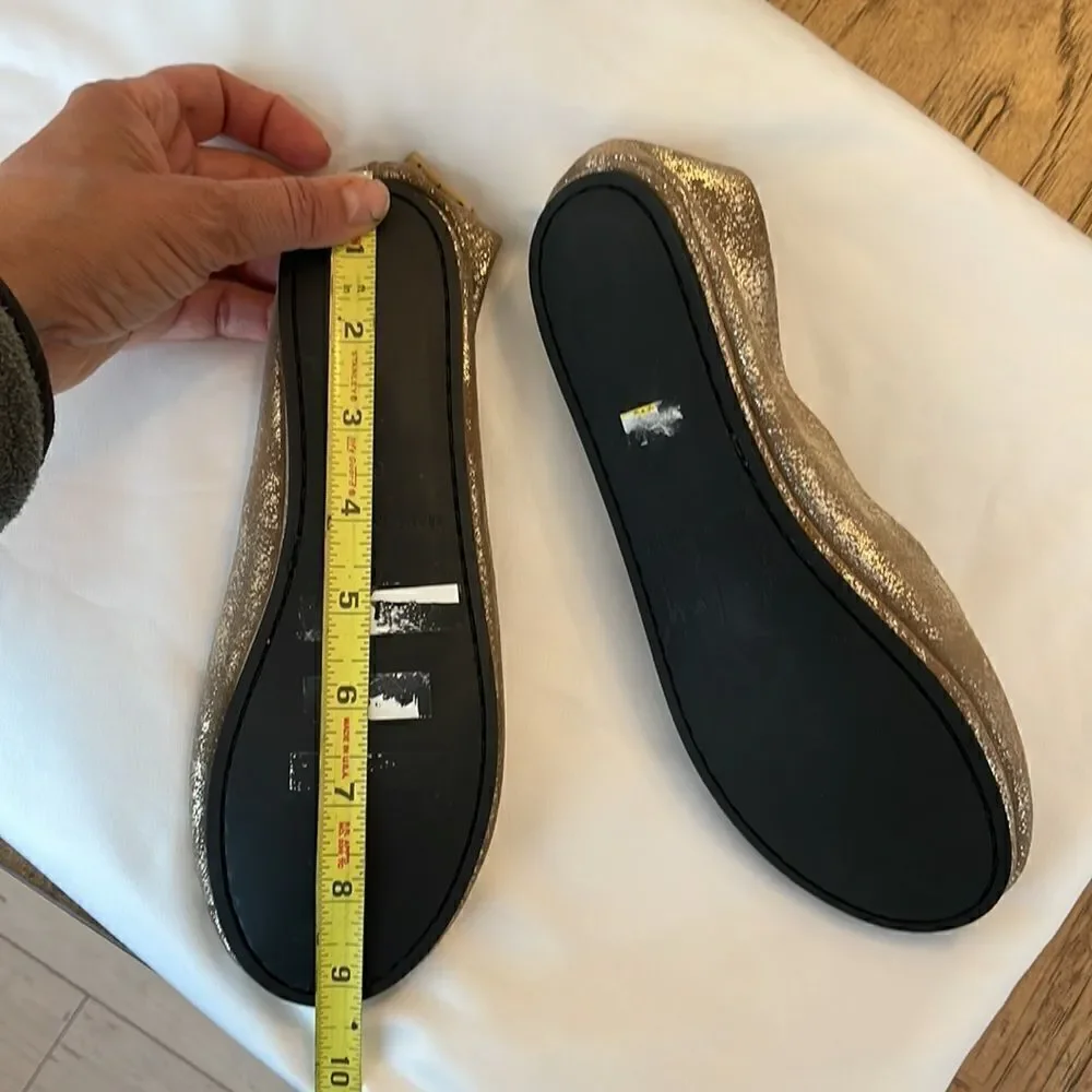 FS/NY MADE IN ITALY DISTRESSED PADDED GOLD FLATS.   NEW